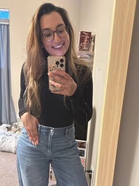 Meet your Posher, Sana